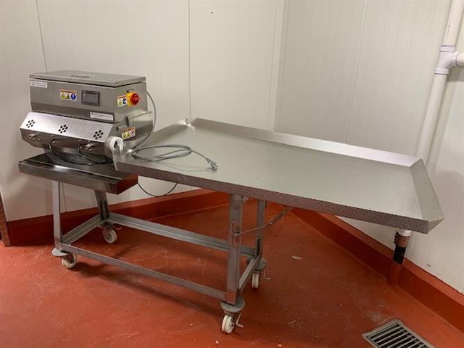 Kyoei Engineering model KKS-621WT double sausage cutter