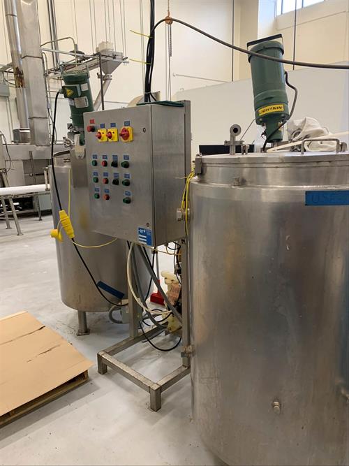 (2) Spray Dynamics 100 Gallon Stainless Steel Jacketed Mixing Tanks