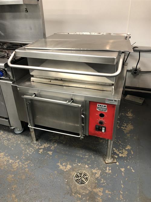 Vulcan Hart 30 Gallon Manual Tilt Gas Fired Braising Pan