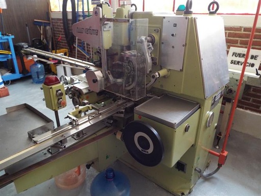 [84369] Nuovafima model B-200 Die Fold Wrapper for Chocolates