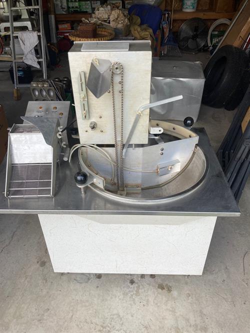 Hilliard 240lb/day Tempering Melter w Enrober