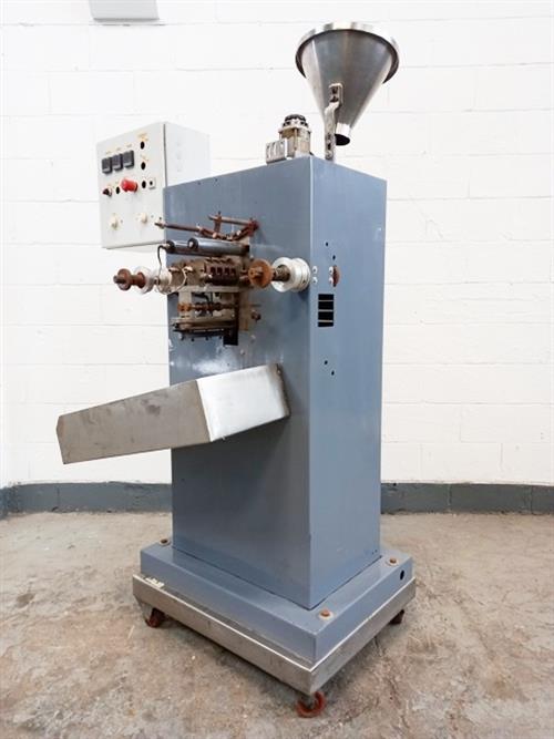 Dibago model DBB-4X Strip Packager - Vibratory