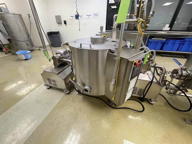 Savage 450-lb Stainless Steel Chocolate Melter with Stainless Steel jacketed Pump