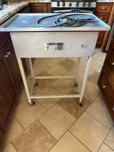 [85584] Hilliard Vibrating Table