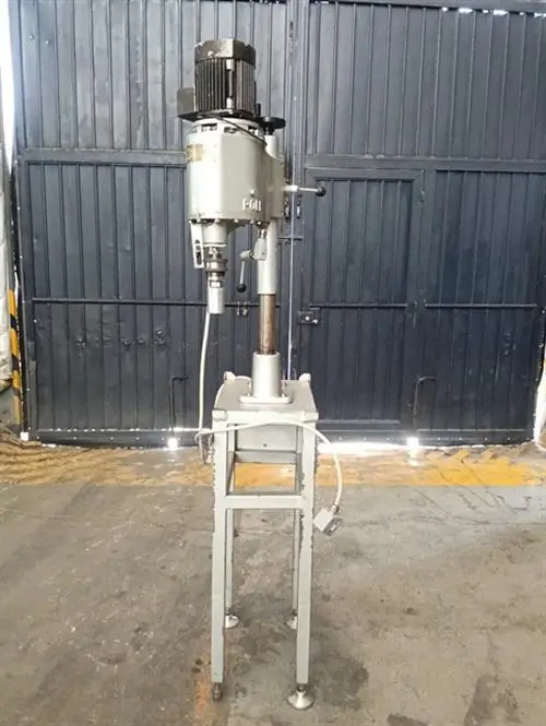 Poliingenieros semi-automatic capper