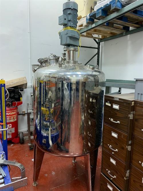150 Gallon Stainless Steel Tank With Single Action Agitator