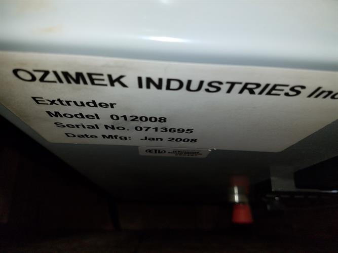 Ozimek Industries Twin Screw Gum Extruder
