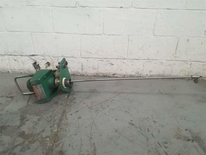 Lightnin' XDA-33 agitator