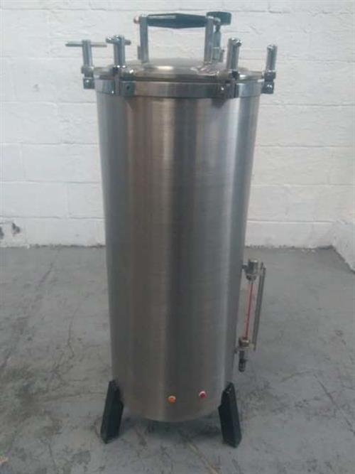 Sumi model SM-360-A Stainless Steel  Vertical Autoclave