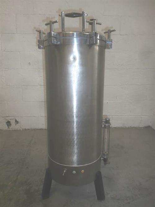 Sumi model SM-360-A Stainless Steel  Vertical Autoclave
