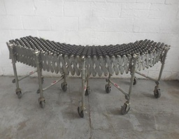 [M10901] Carbon steel accordion  type roller conveyor