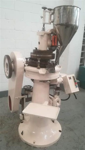 [82558] Cadmach model CMD3 16 station tablet press