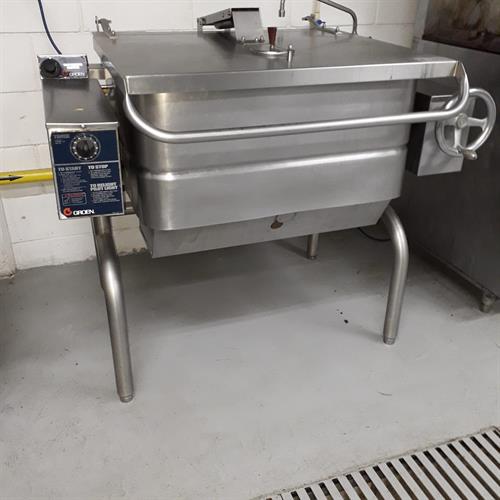 [82973] Groen model HFP2-3 30-Gallon Braising Pan