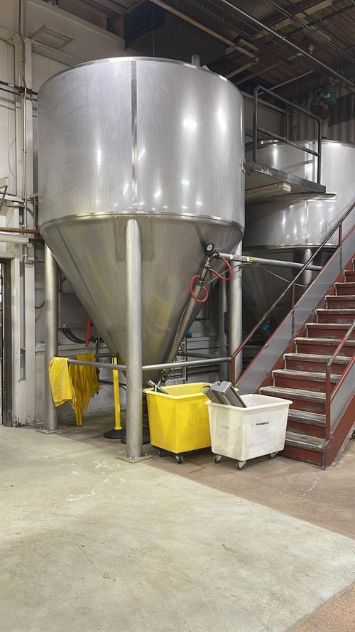 Apache 2500 Gallon Stainless Steel Jacketed Tank