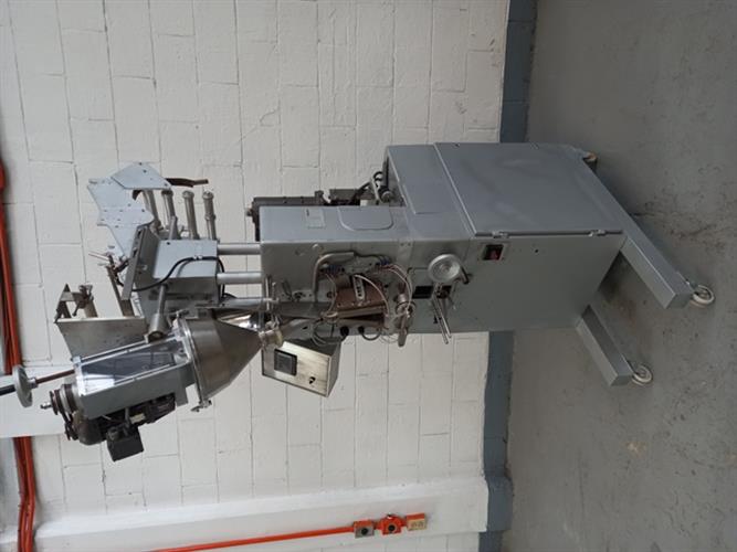 Uhlmann model HS30 powder pouch FF&S