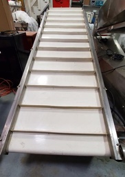 [84432] Inclined Cleated 26&quot; wide x 9-ft long Conveyor