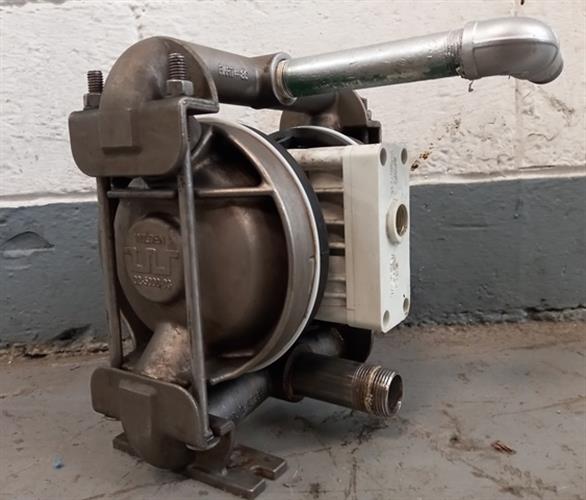 Wilden model M2 XW2 double diaphragm pump