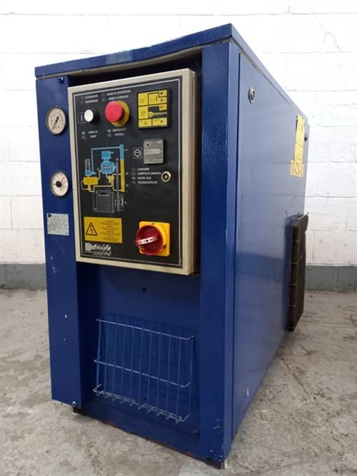 Ceccato model 107M29802/RLC10/8 screw air compressor