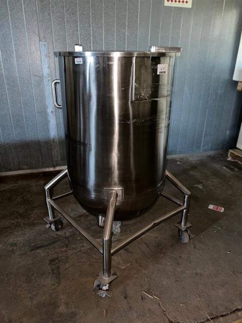 30&quot; diameter x 54&quot; deep stainless steel tank