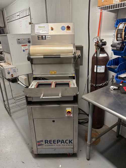 Reepack Reetray 30 Skin Packaging Machine