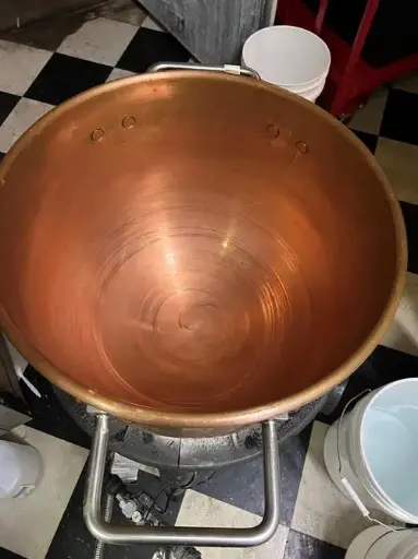 [85213] Savage 20 Stove w Copper Pot