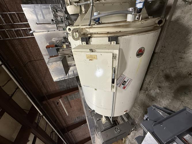 McCarter 14,500 lb Jacketed Vertical Agitated Chocolate Tank