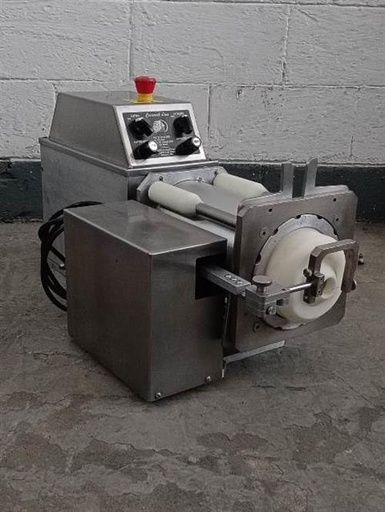 [M11514] Savage Carousel Wire Cut Cream Extruder 