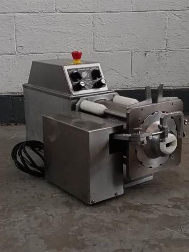 [M11515] Savage Carousel Wire Cut Cream Extruder 