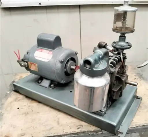 [M11549] Carbon steel vacuum pump