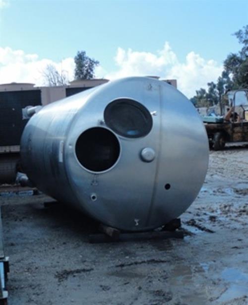 JVNW 2,600 gallon stainless steel Tank