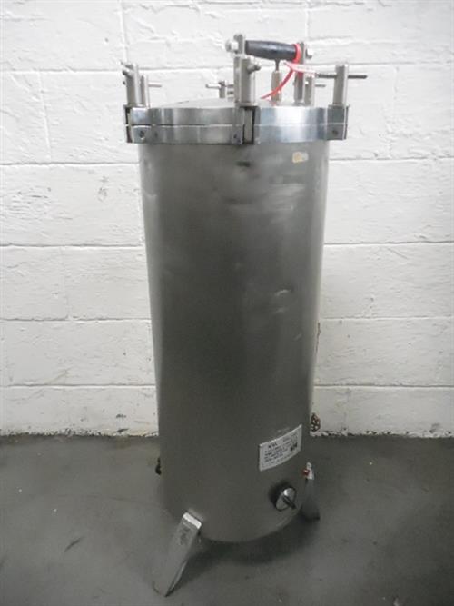 Aesa model CV250, stainless steel vertical autoclave.