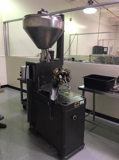 [80339] Kalix model KX67B 16-Station Tube filler and sealer