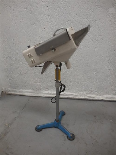 [M11002] Manesty stainless steel table deduster.