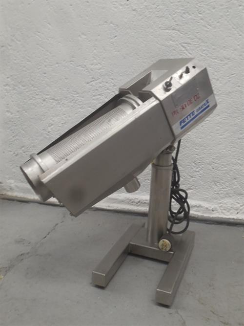 Fette Gratex stainless steel table deduster.