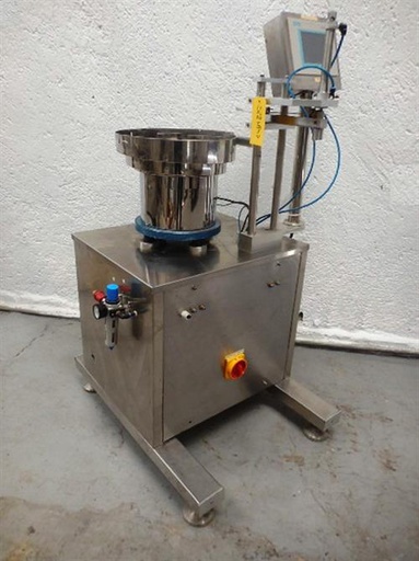 [M10961] Stainless steel cap feeder