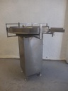 Stainless steel acumulating table.