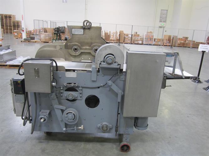 Werner Lehara 16” Extruder with Guillotine Cutter
