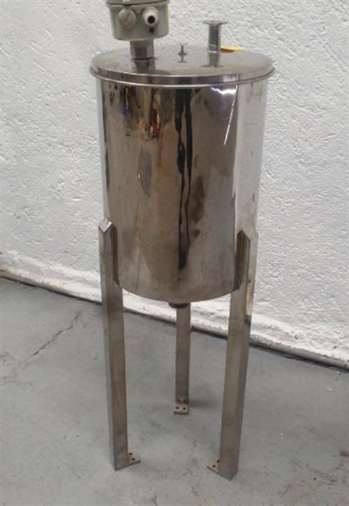 Stainless steel 9 gallon tank