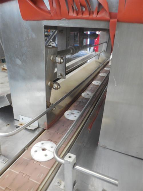 Stainless steel shrink tunel.