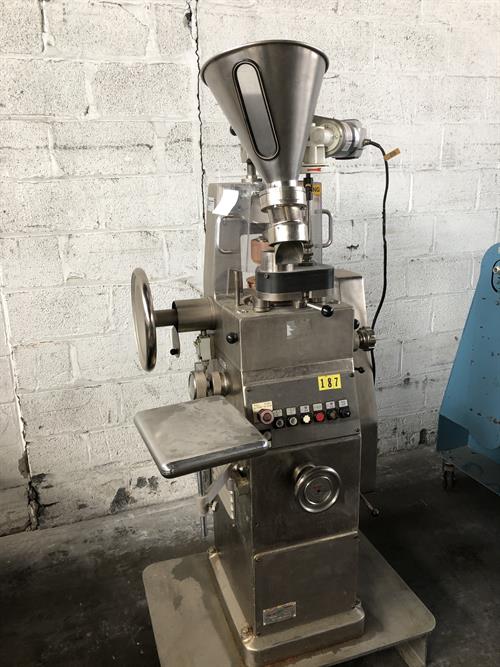 Korsch model PH-106 6-Station Tablet Press