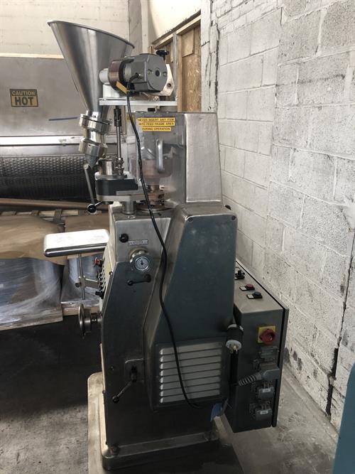 Korsch model PH-106 6-Station Tablet Press