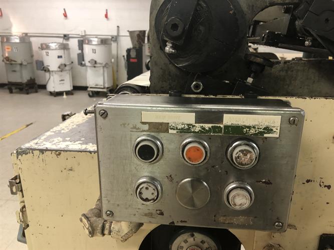 Werner Lehara 16" Wire-Cut Extruder