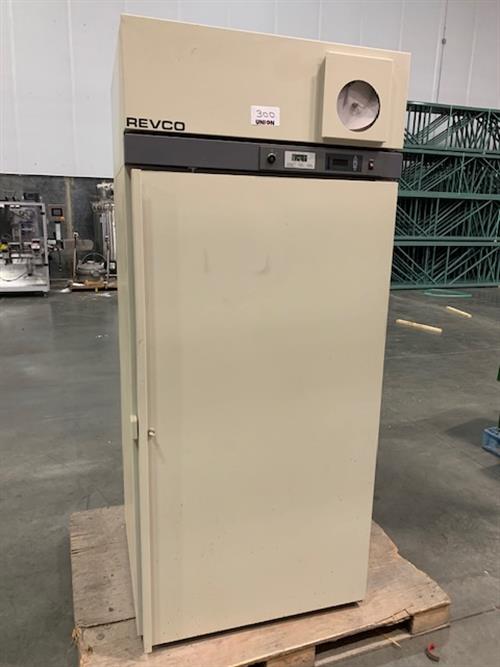 Revco model REL3004A20 Refrigerator