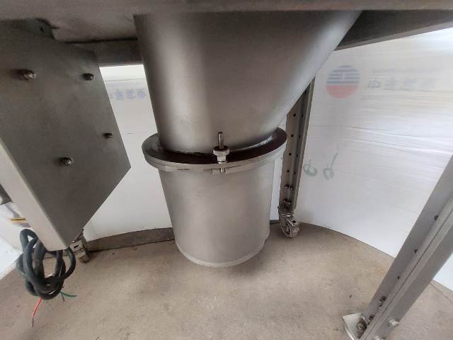 Quadro model 198 Comill stainless steel mill