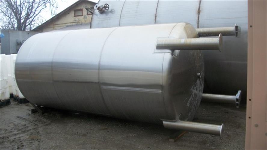 JVNW 2,600 gallon stainless steel Tank